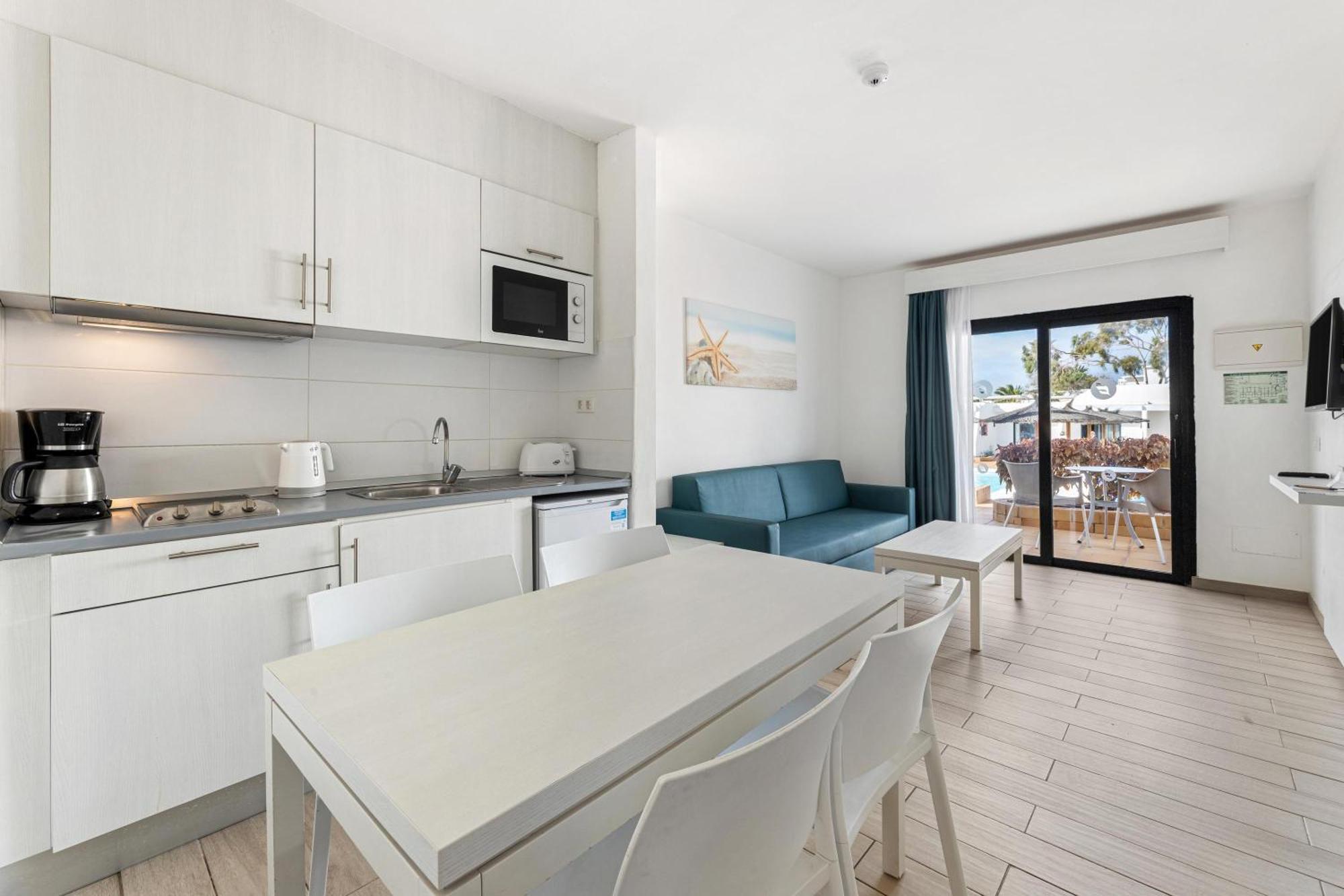 Superior One-Bedroom Apartment